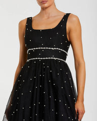 Black Pearl Embellished Tulle Sleeveless Ball Gown